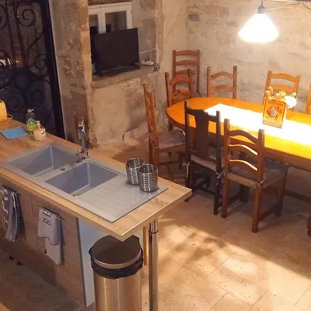 De 6 A 14 Pers Avec Piscine-jacuzzi- Salle Des Fetes Holiday home