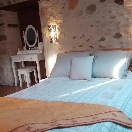 De 6 A 14 Pers Avec Piscine-jacuzzi- Salle Des Fetes Holiday home