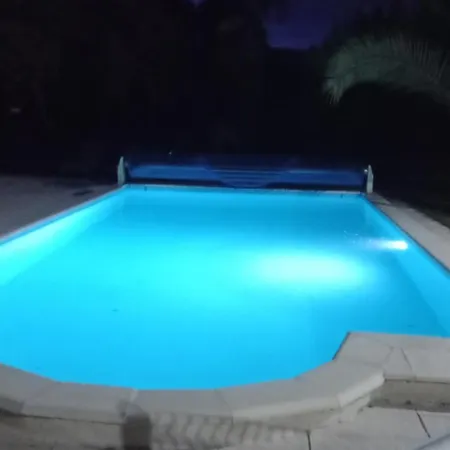 De 6 A 14 Pers Avec Piscine-jacuzzi- Salle Des Fetes