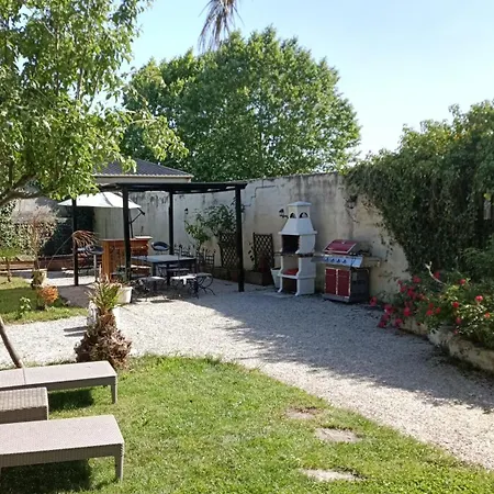De 6 A 14 Pers Avec Piscine-jacuzzi- Salle Des Fetes *