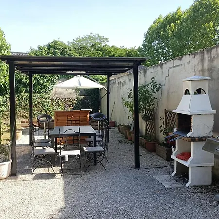 De 6 A 14 Pers Avec Piscine-jacuzzi- Salle Des Fetes Bastanes