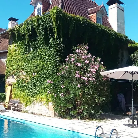 De 6 A 14 Pers Avec Piscine-jacuzzi- Salle Des Fetes Nyaraló